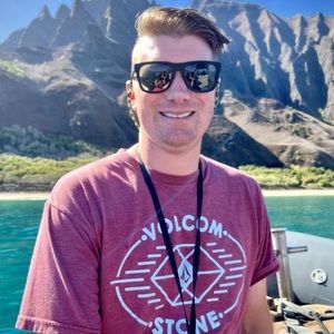 Meet your Posher, Christopher